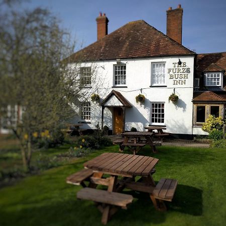 The Furze Bush Inn Ньюбери Экстерьер фото